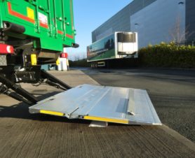 <strong>Установка гидроборта</strong>